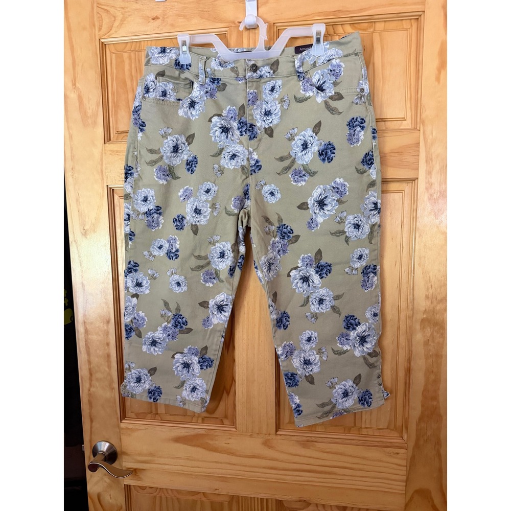 Gloria Vanderbilt Amanda High Rise Floral Capri Pants Sage Green Blue 16W Womens